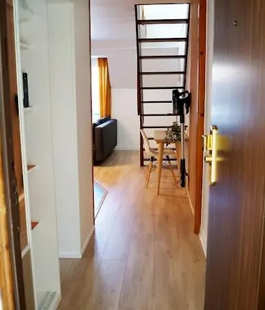 The Cozy Downtown Duplex Chevreuse
