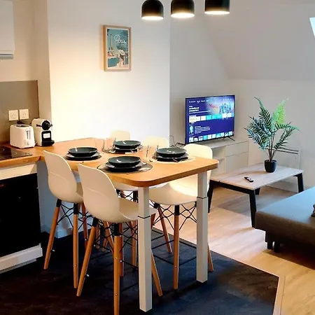 The Cozy Downtown Duplex