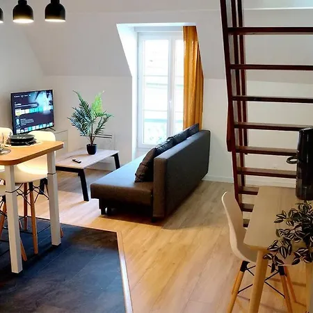 The Cozy Downtown Duplex Daire